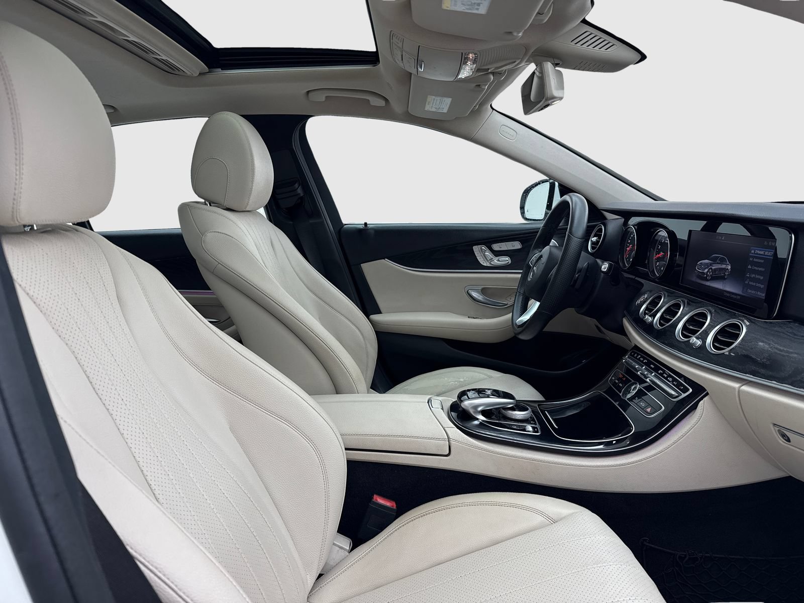 Used 2017 Mercedes-Benz E 300 4MATIC image 41