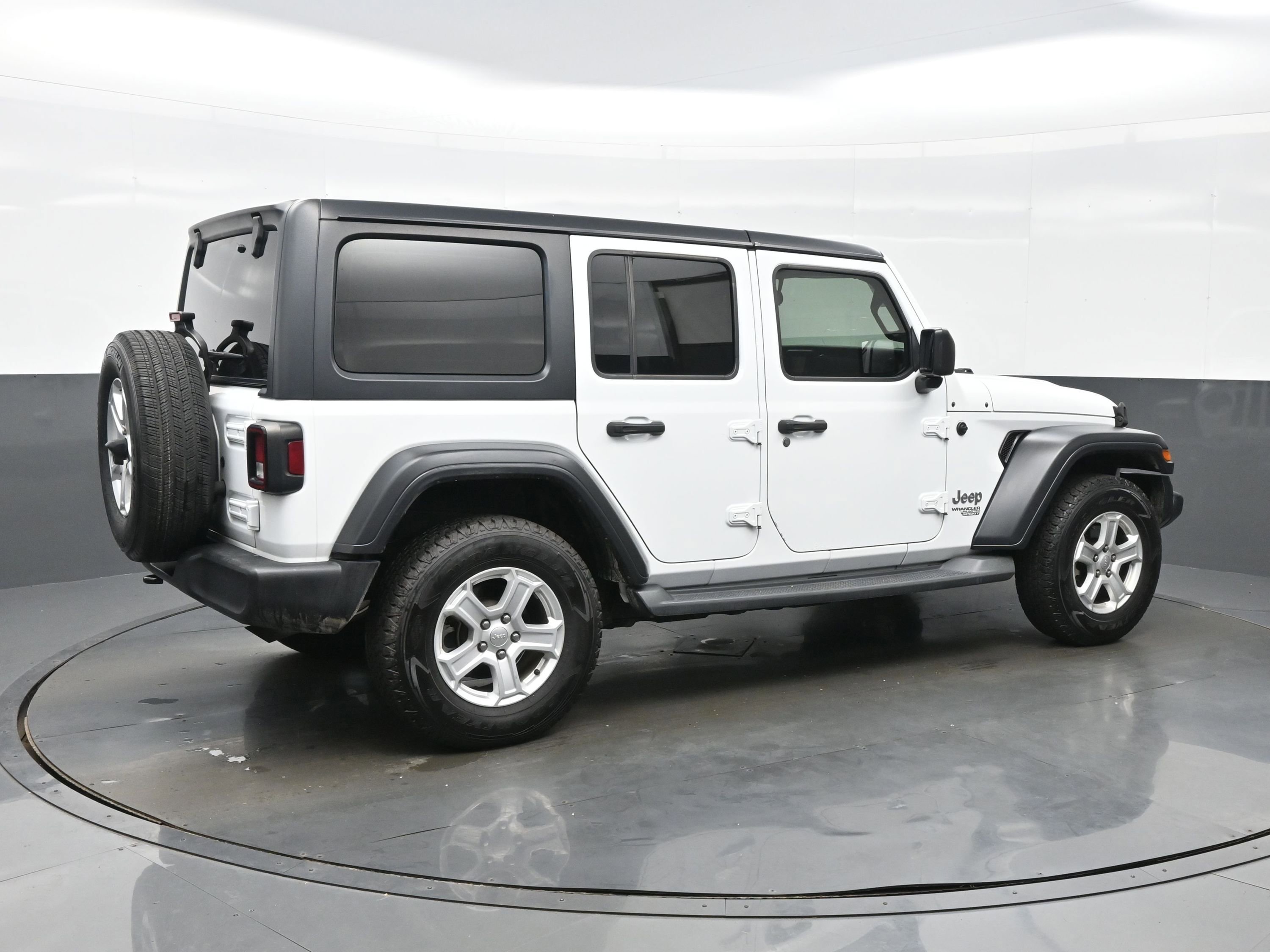 Used 2019 Jeep Wrangler Unlimited Sport S AWD/4WD image 8