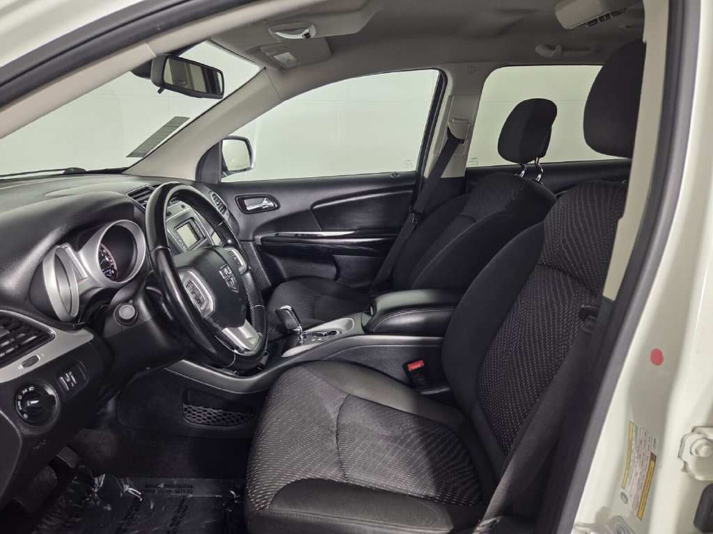 Used 2020 Dodge Journey SE w/ SE Popular Equipment Group FWD image 8
