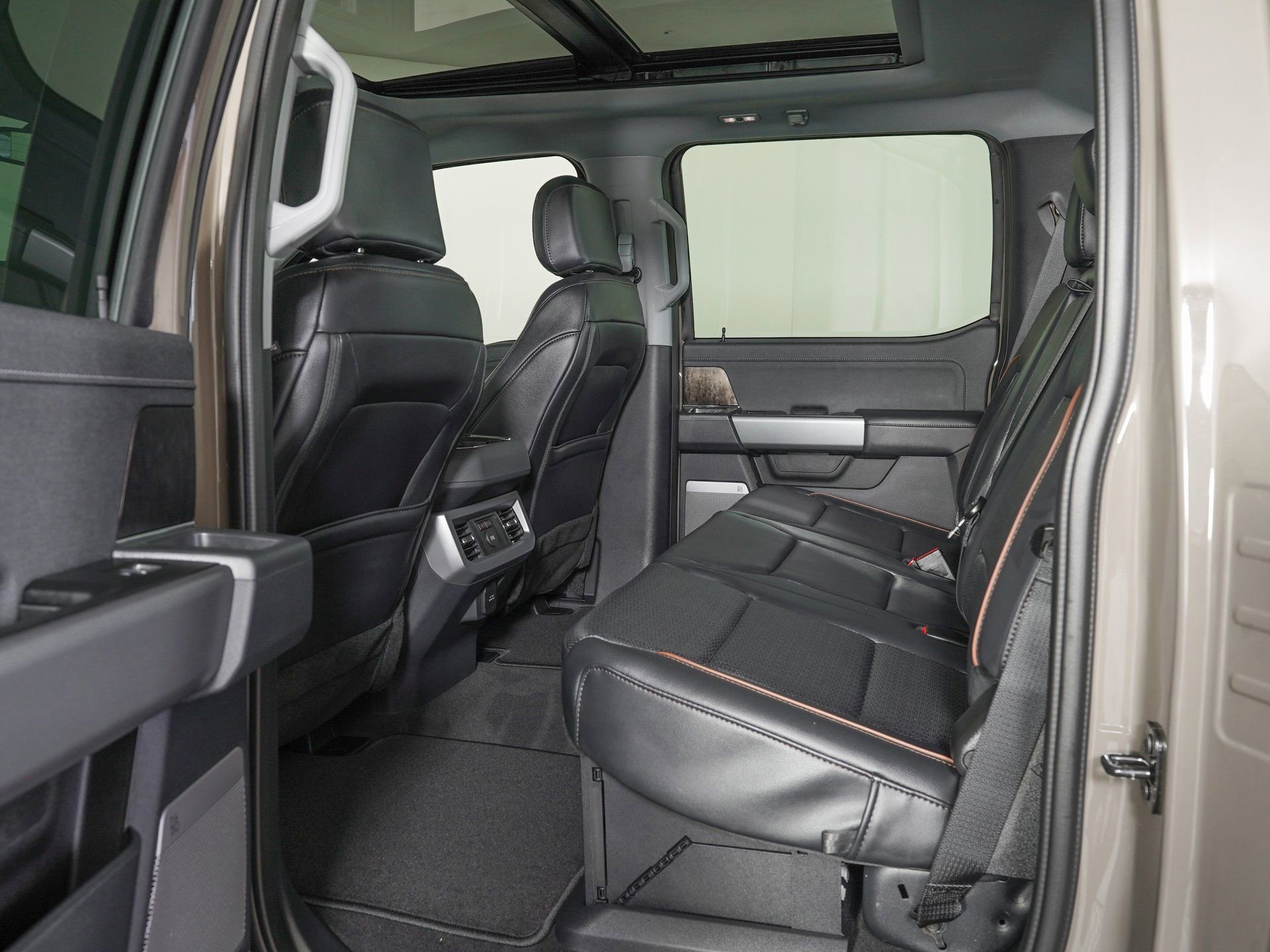 Used 2026 Ford F450 Lariat image 11