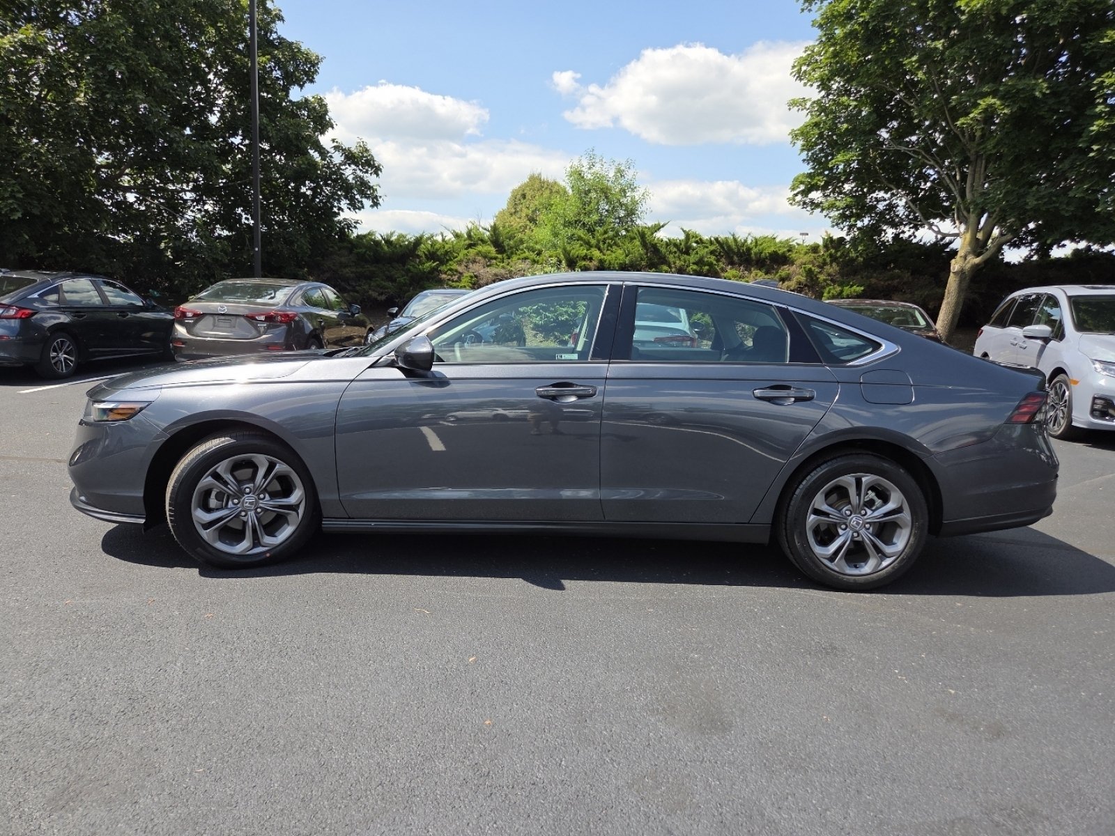 Used 2024 Honda Accord EX image 17
