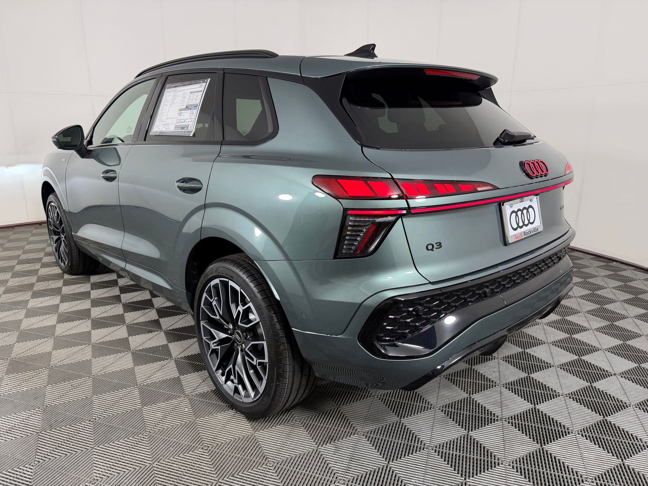 New 2026 Audi Q3 quattro 2.0T AWD/4WD image 3