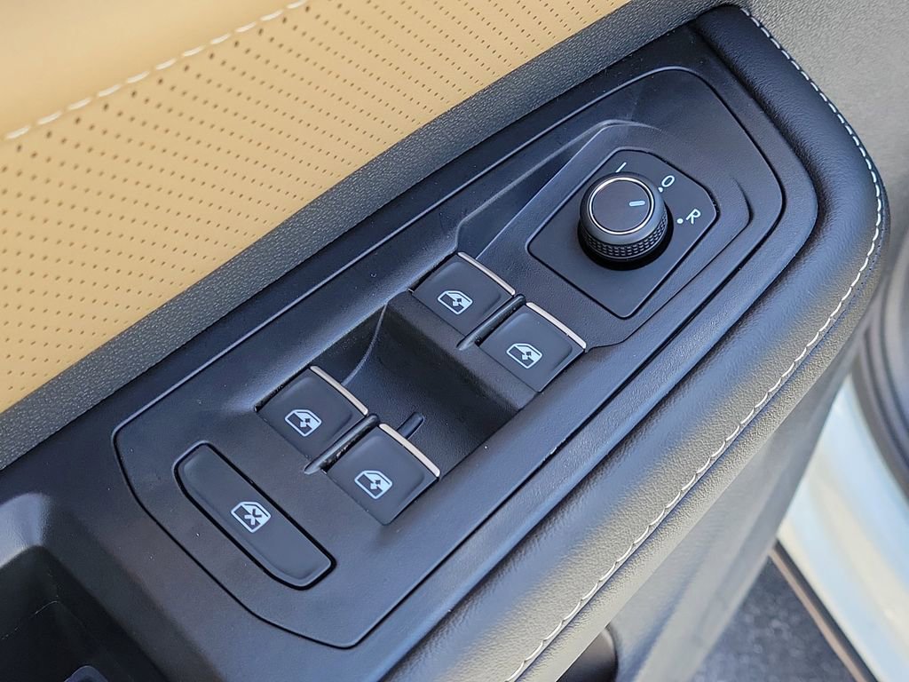 Used 2026 Volkswagen Atlas Cross Sport SE FWD image 18