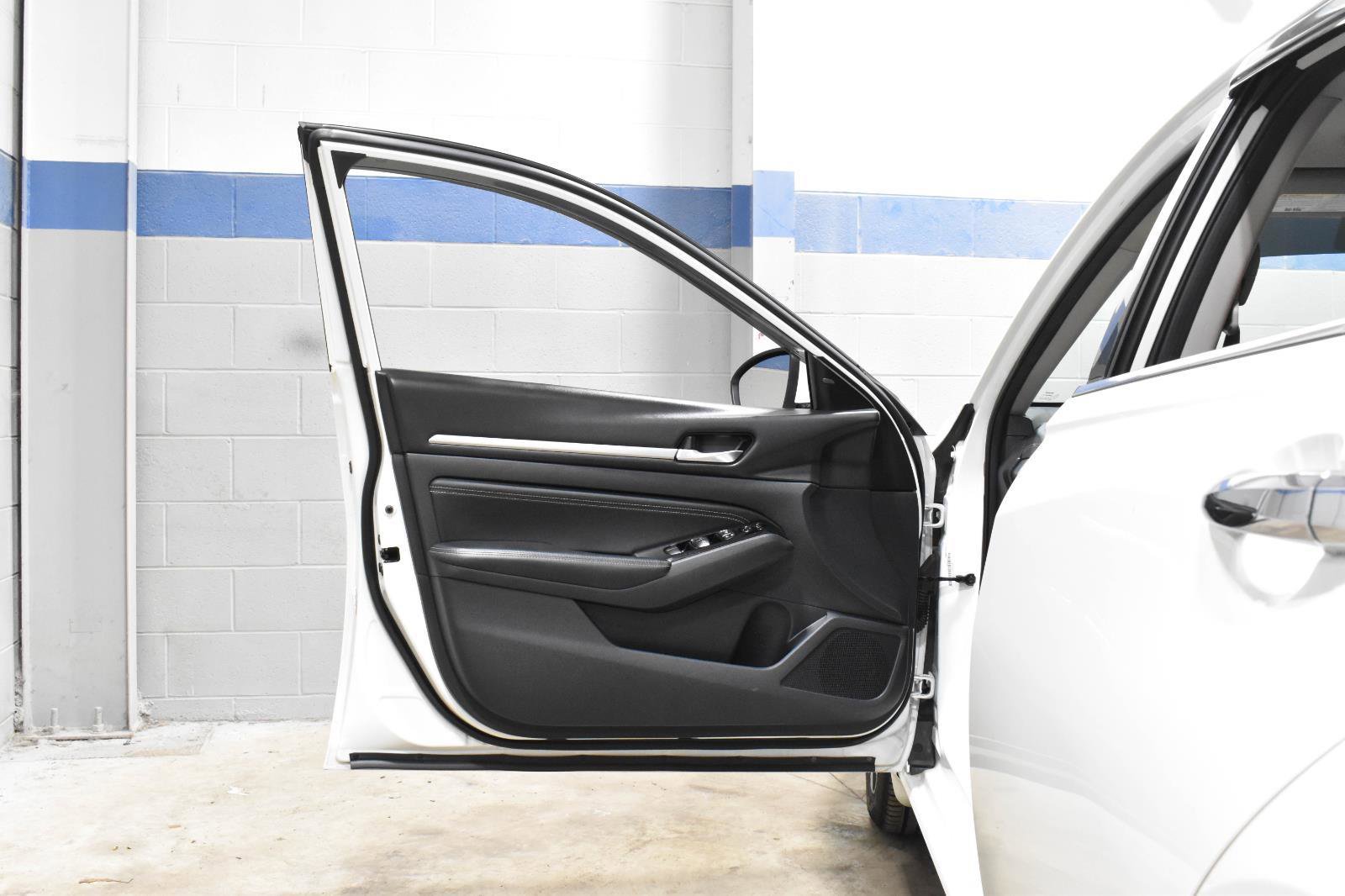 Used 2020 Nissan Altima 2.5 SV image 10