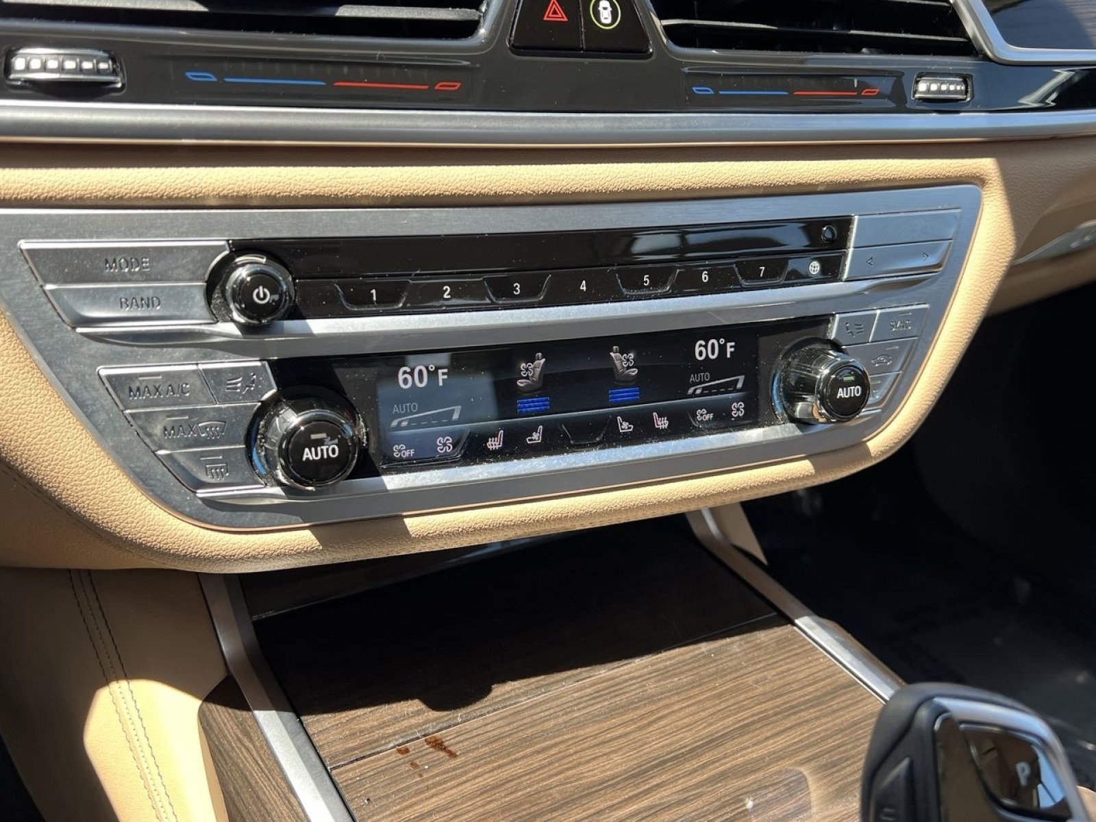 Used 2022 BMW 740i xDrive w/ Autobahn Package AWD/4WD image 22