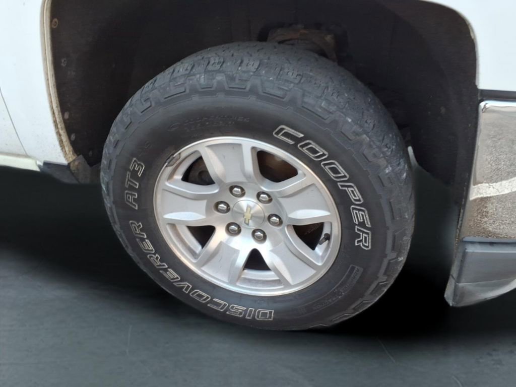 Used 2017 Chevrolet Silverado 1500 LT w/ All Star Edition image 17