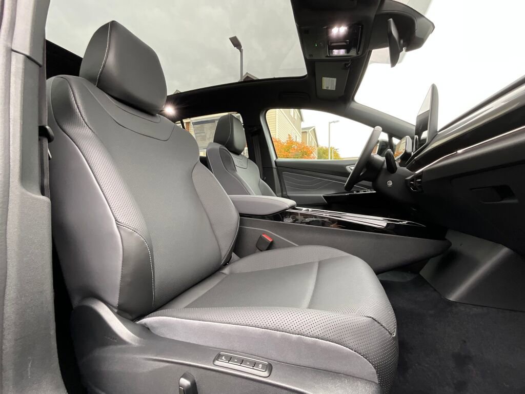 New 2025 Volkswagen ID.4 Pro S image 13