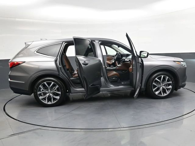 Used 2024 Acura MDX SH-AWD w/ Technology Package image 37