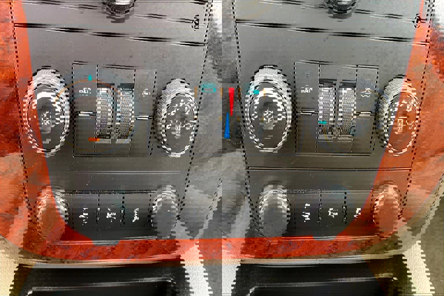 Used 2013 Chevrolet Tahoe LS w/ Texas Edition image 30