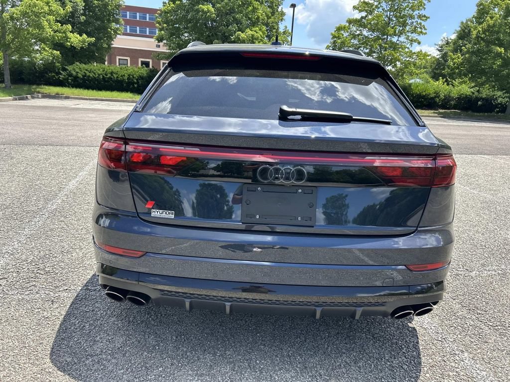 Used 2024 Audi SQ8 Prestige AWD/4WD image 6