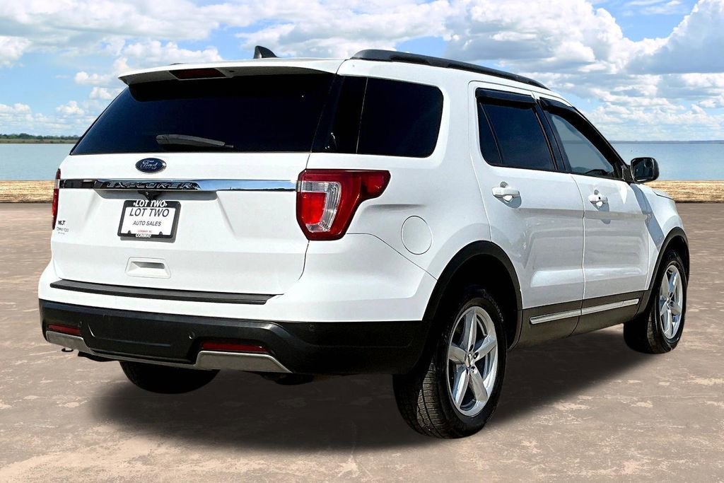 Used 2019 Ford Explorer XLT FWD image 8