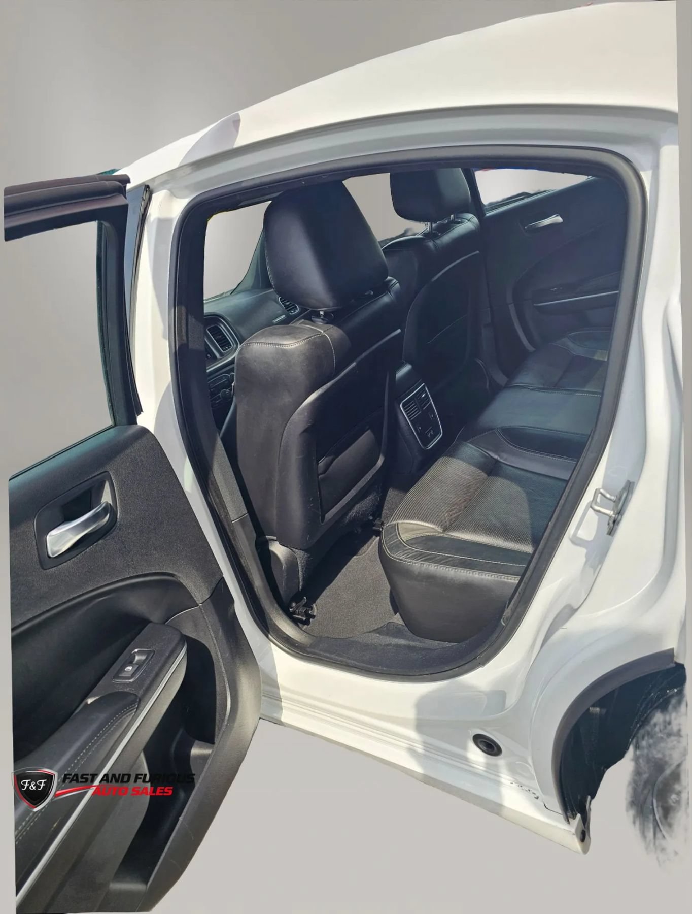 Used 2021 Dodge Charger SXT w/ Leather Interior Group RWD image 7