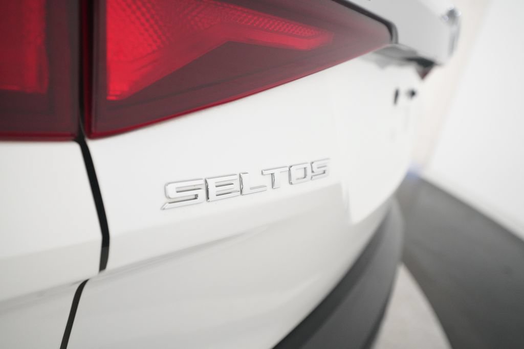 Used 2021 Kia Seltos LX AWD/4WD image 29