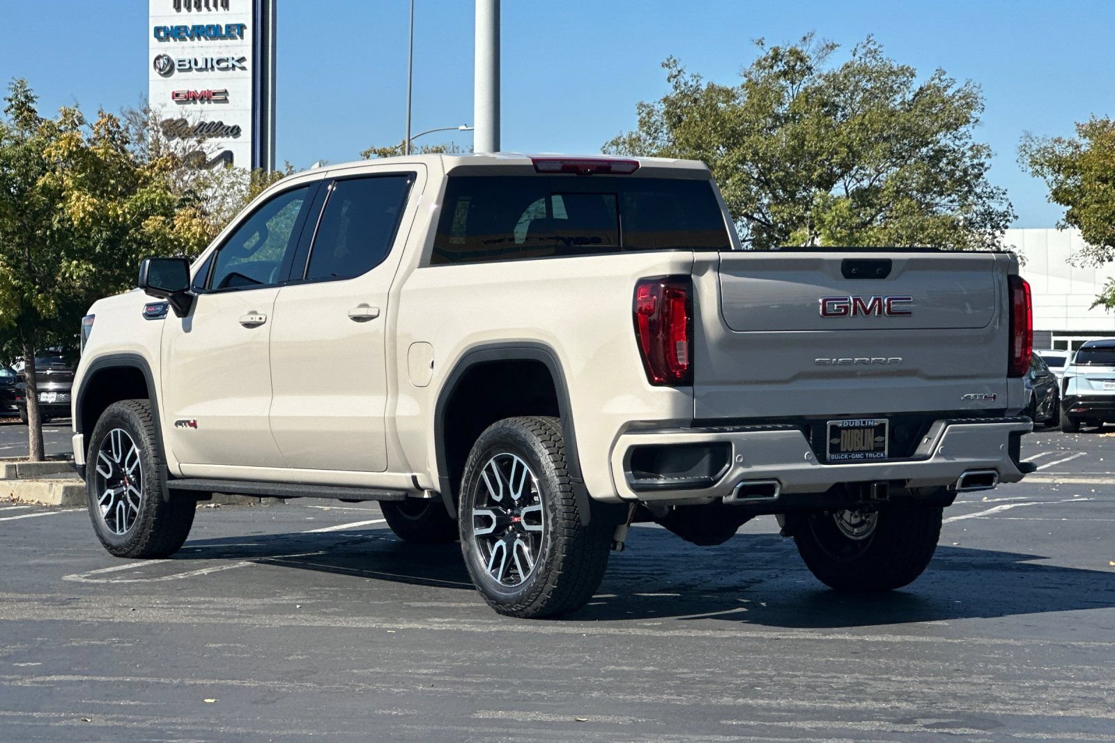 Used 2026 GMC Sierra 1500 AT4 w/ AT4 Premium Package AWD/4WD image 6
