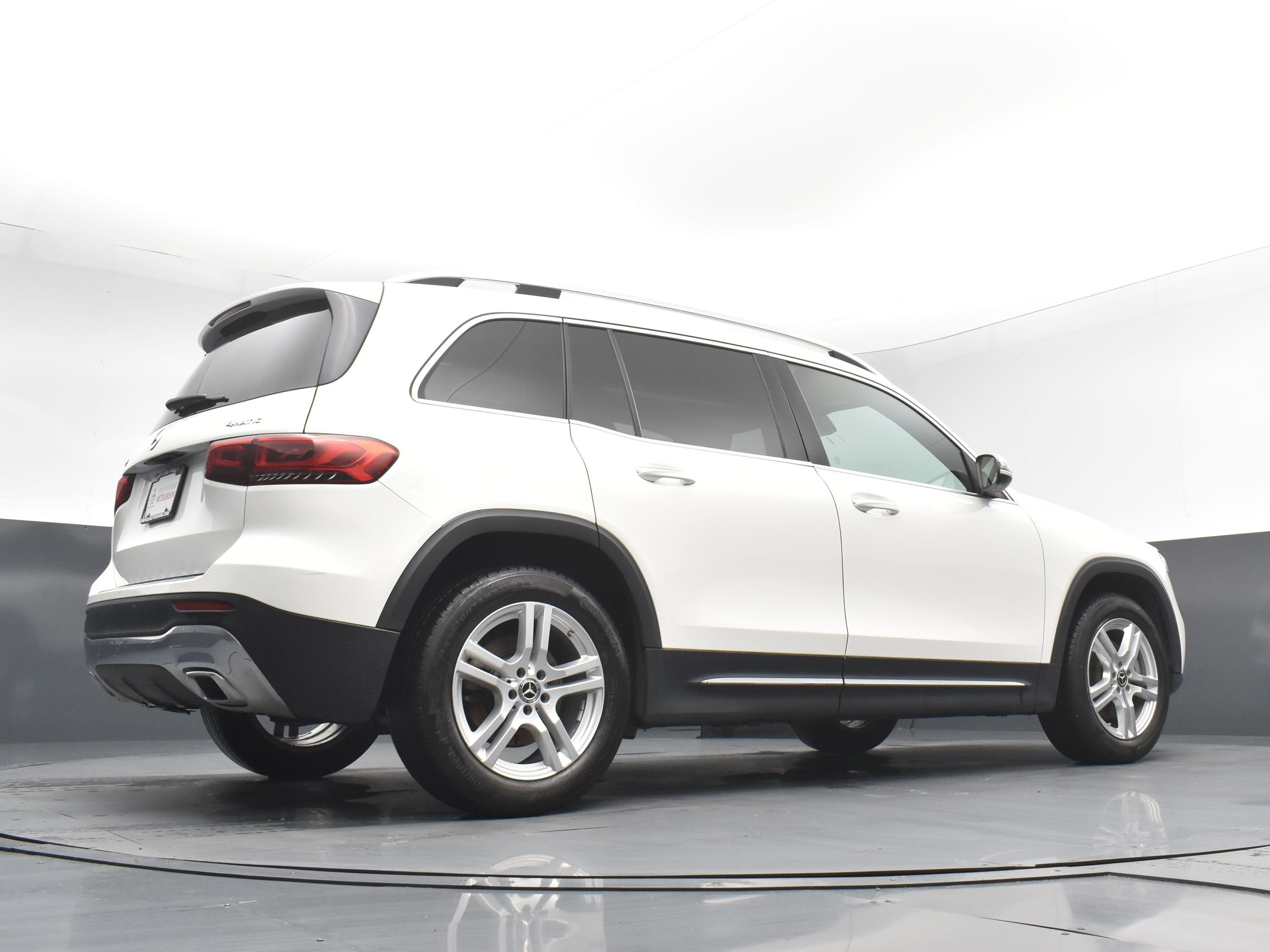 Used 2021 Mercedes-Benz GLB 250 4MATIC w/ Premium Package image 22