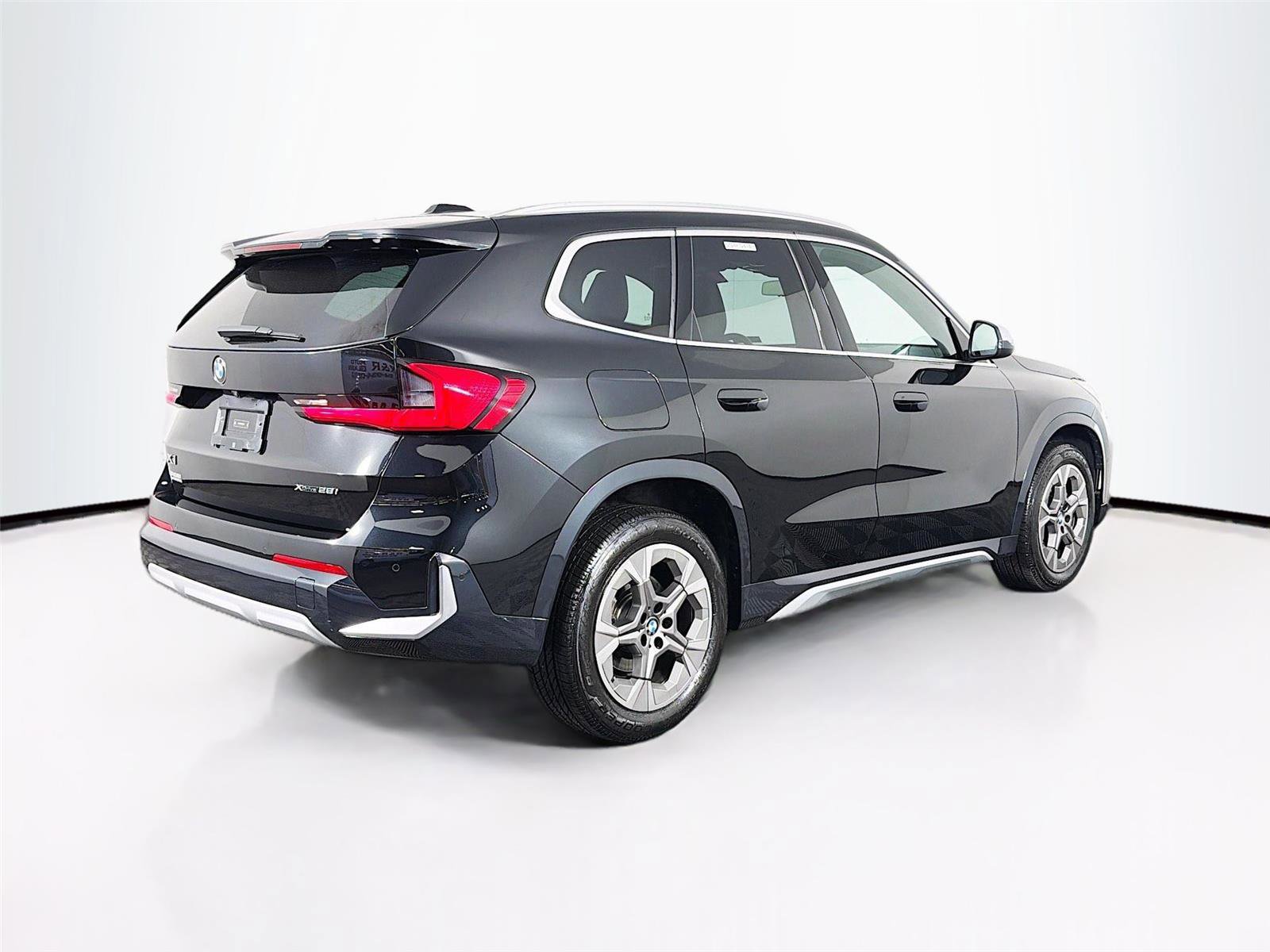 Used 2024 BMW X1 xDrive28i image 7