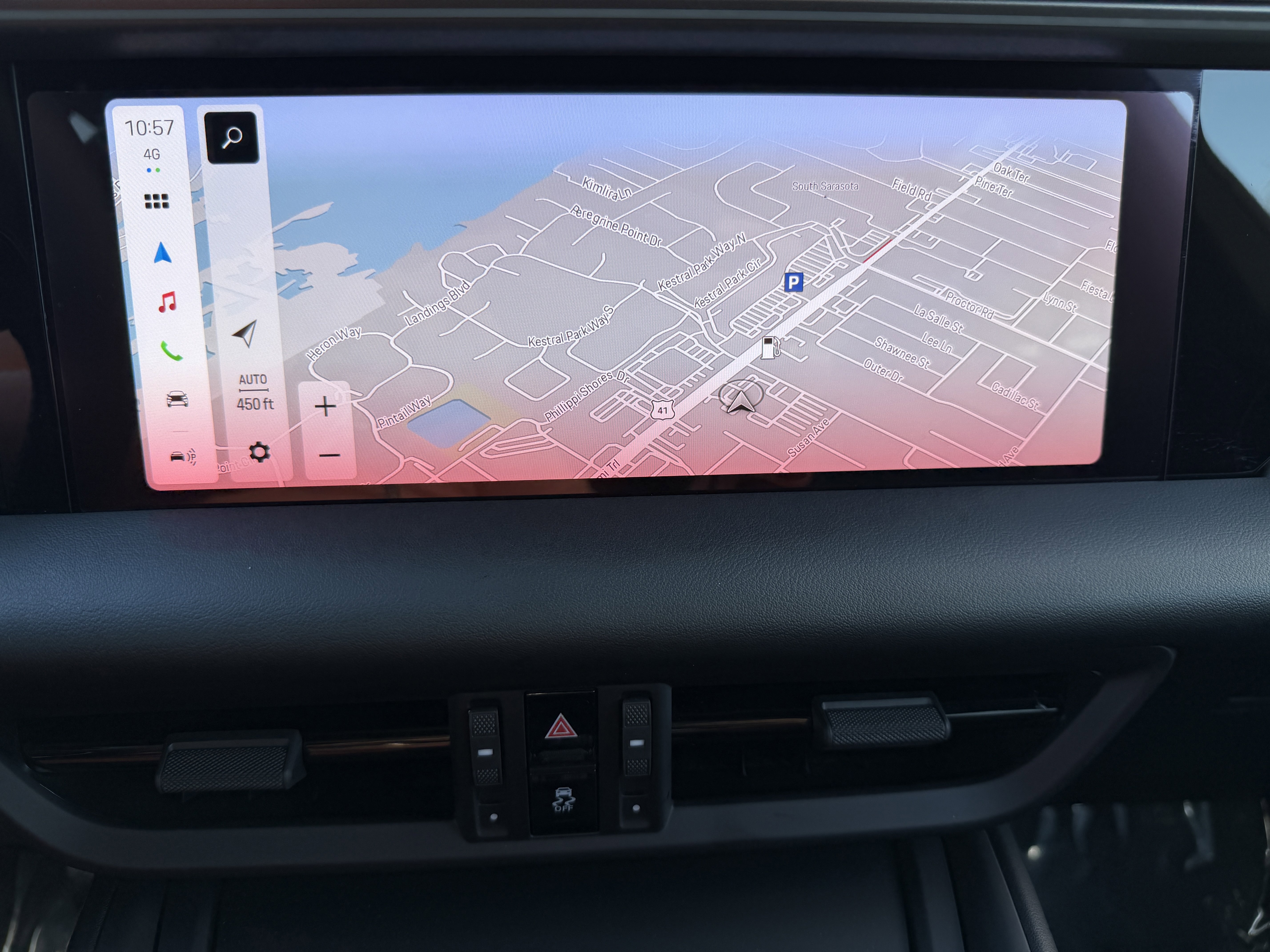 Certified 2025 Porsche Macan Electric image 31