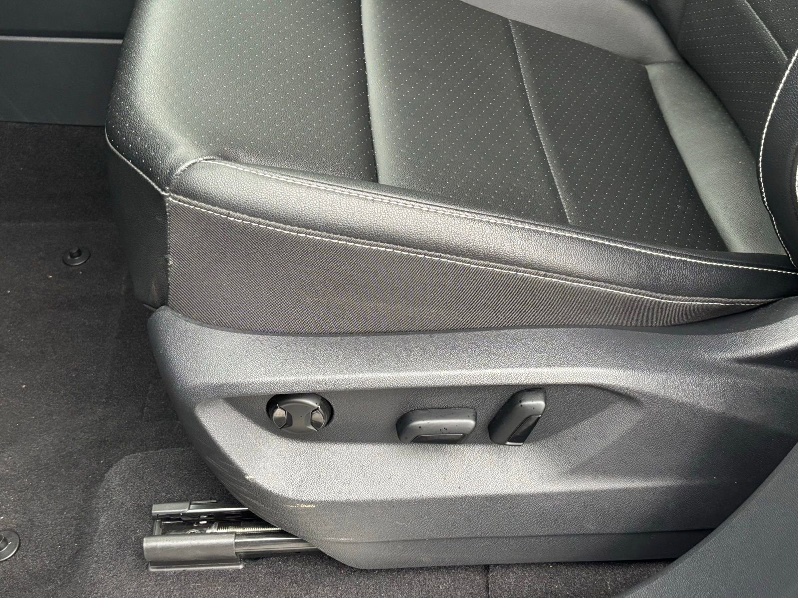 Used 2023 Volkswagen Atlas SE image 18