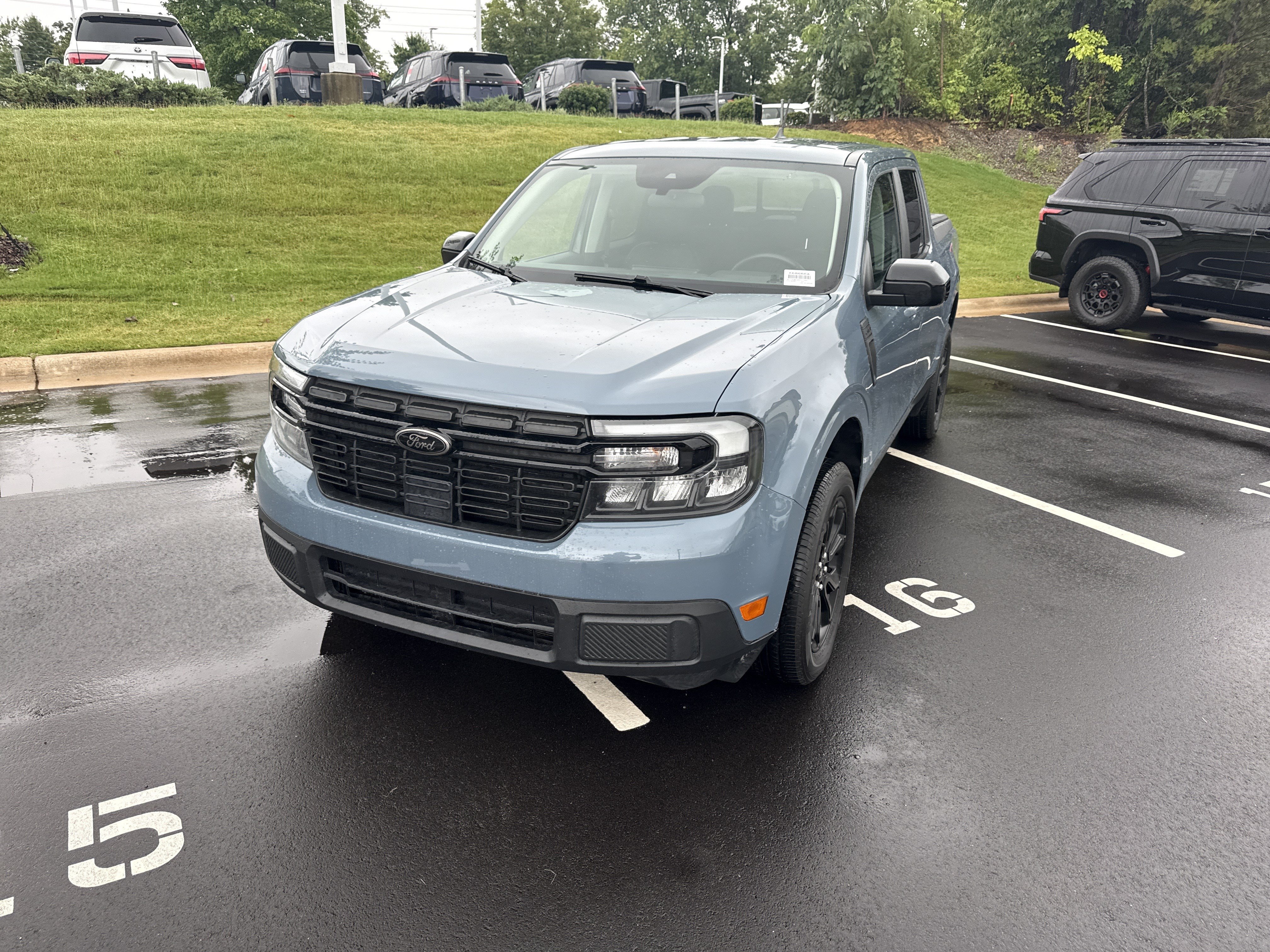 Used 2024 Ford Maverick Lariat w/ Black Appearance Package FWD image 5