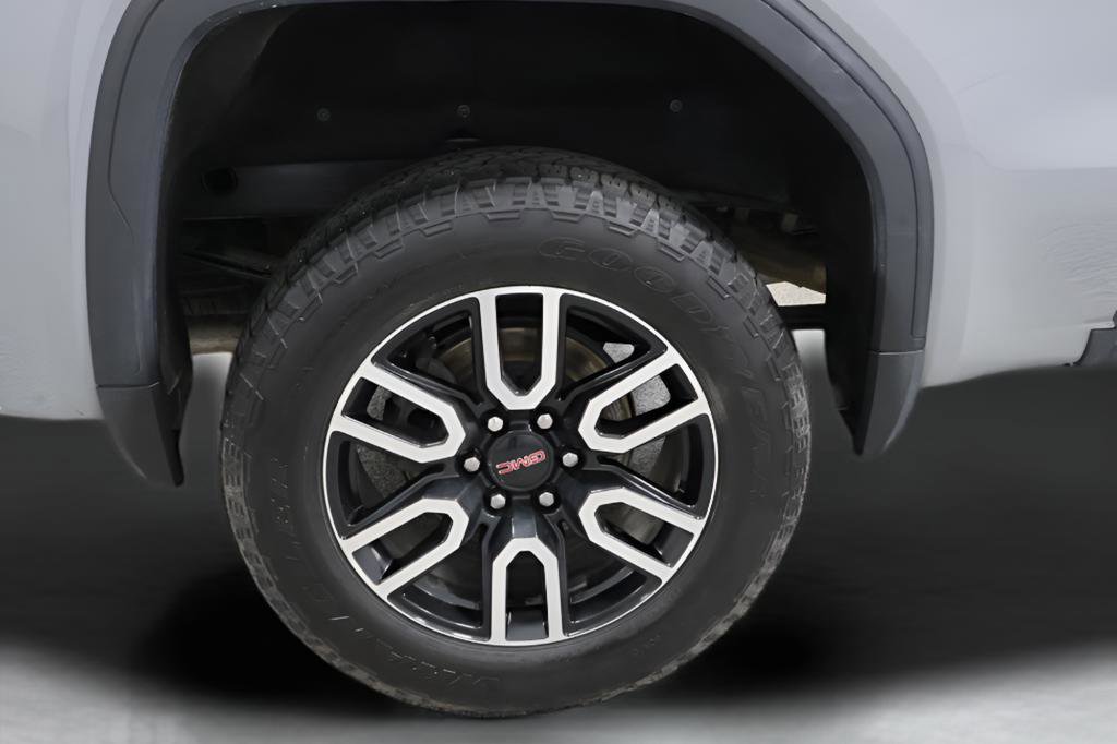 Used 2024 GMC Sierra 1500 AT4 w/ Technology Package image 27