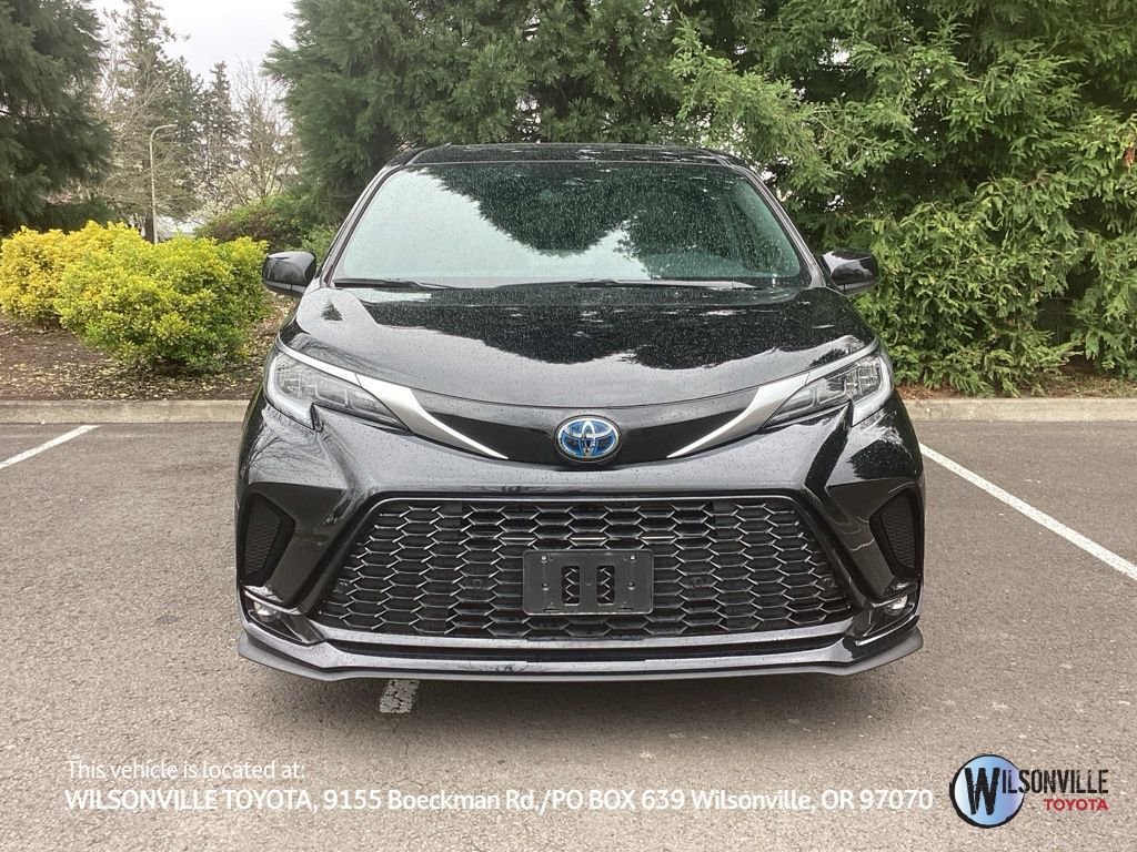 Used 2022 Toyota Sienna XSE w/ XSE Plus Package image 19