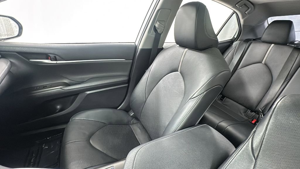 Used 2021 Toyota Camry XSE image 13