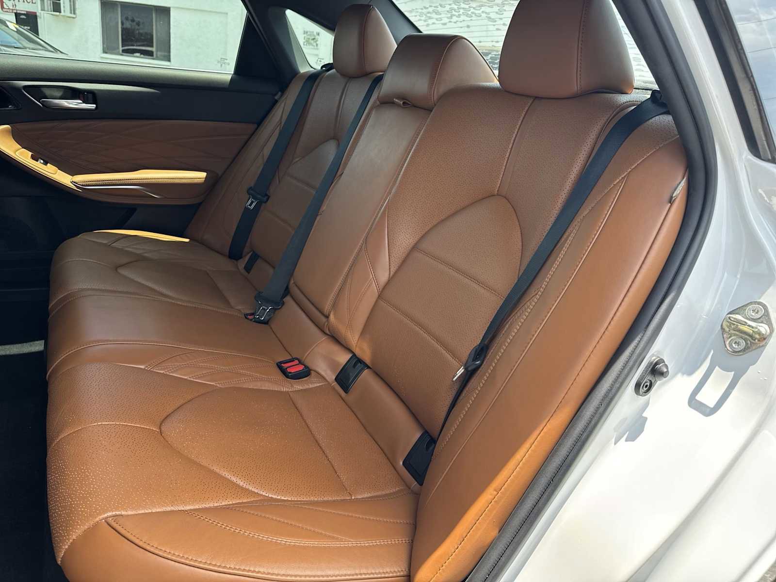 Used 2020 Toyota Avalon Limited FWD image 19