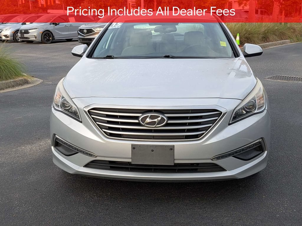 Used 2015 Hyundai Sonata SE w/ Option Group 02 FWD image 9
