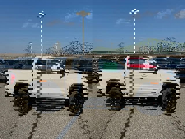 New 2026 GMC Canyon Elevation w/ Convenience Package image 8