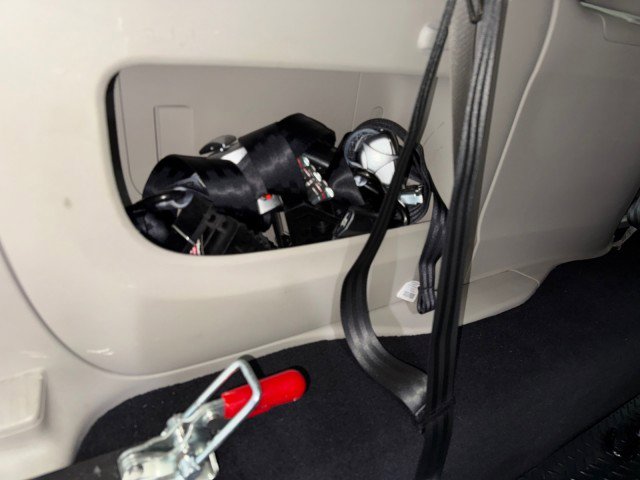 Used 2023 Chrysler Voyager LX image 35