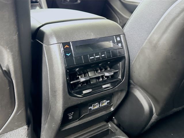 Used 2023 Jeep Grand Cherokee L Laredo image 25