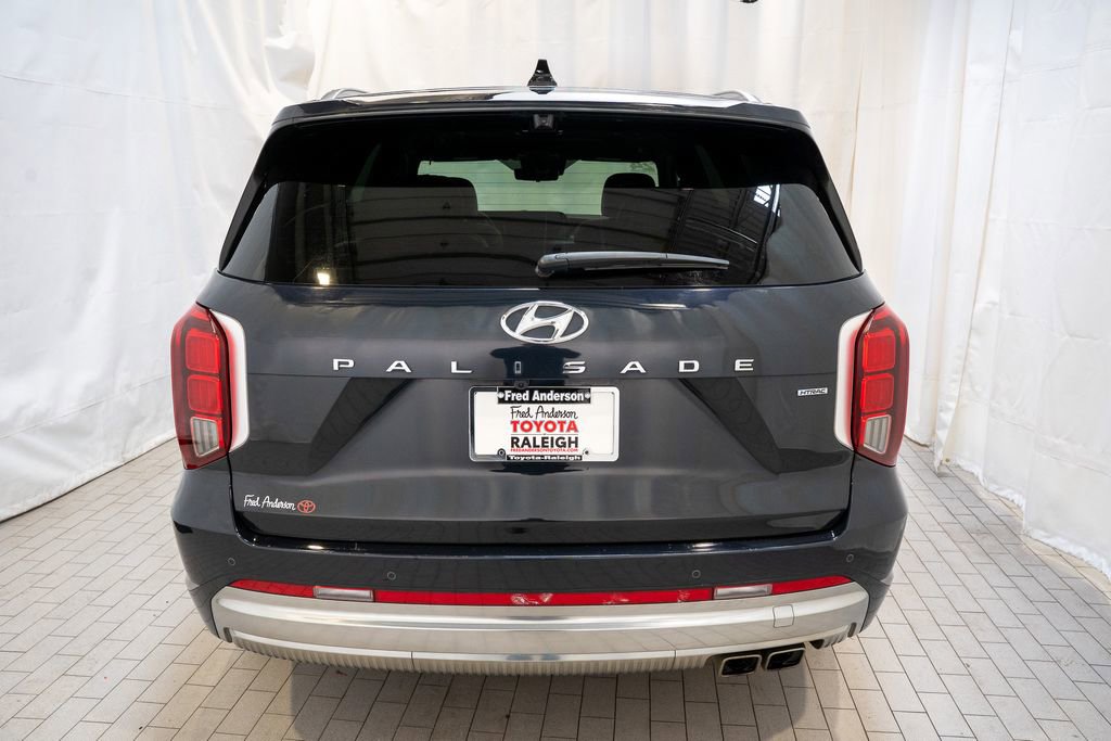 Used 2024 Hyundai Palisade Calligraphy image 4
