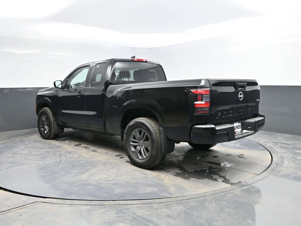 Used 2025 Nissan Frontier SV image 6