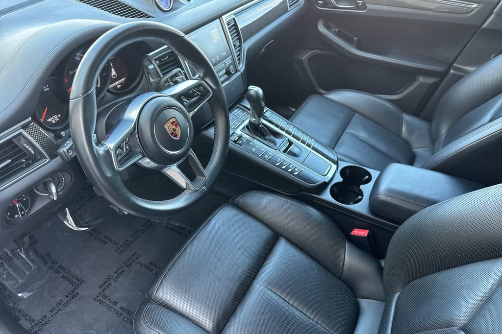 Used 2018 Porsche Macan Turbo AWD/4WD image 12