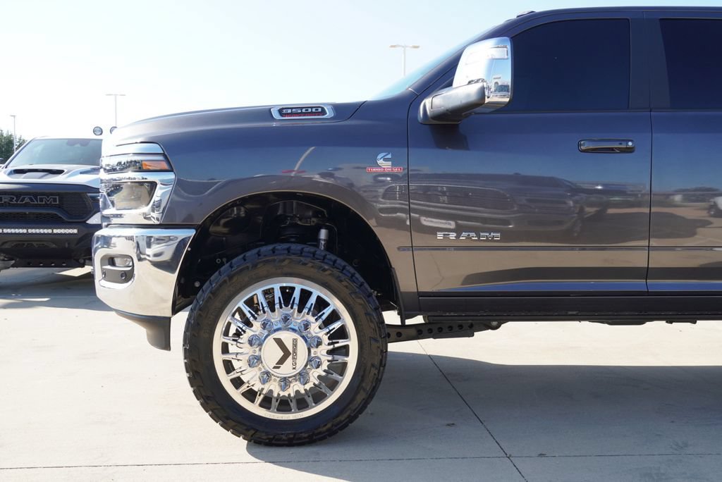 New 2026 RAM 3500 Laramie AWD/4WD image 5