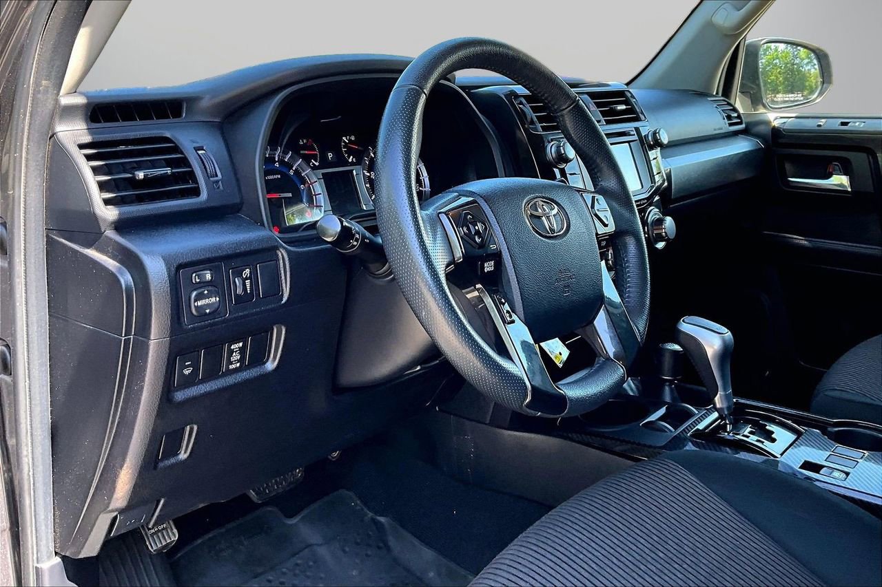 Used 2019 Toyota 4Runner TRD Off-Road image 19