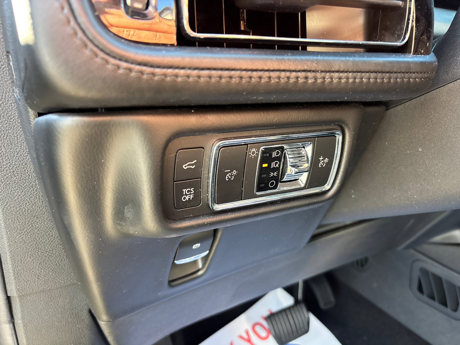 Certified 2022 Lincoln Nautilus Reserve w/ Cargo Utility Package image 14