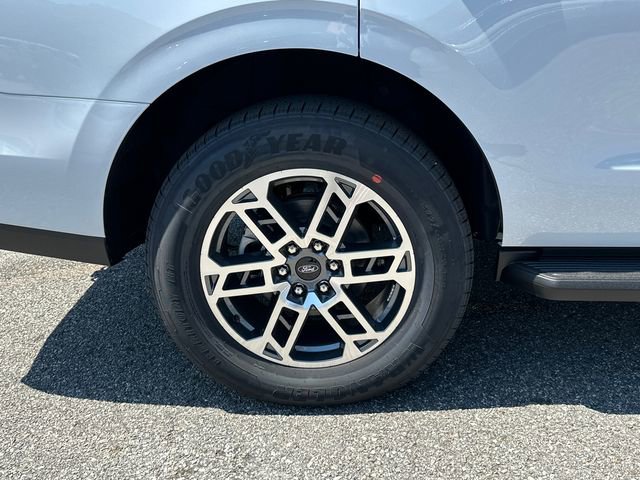 New 2026 Ford Expedition Active RWD image 17