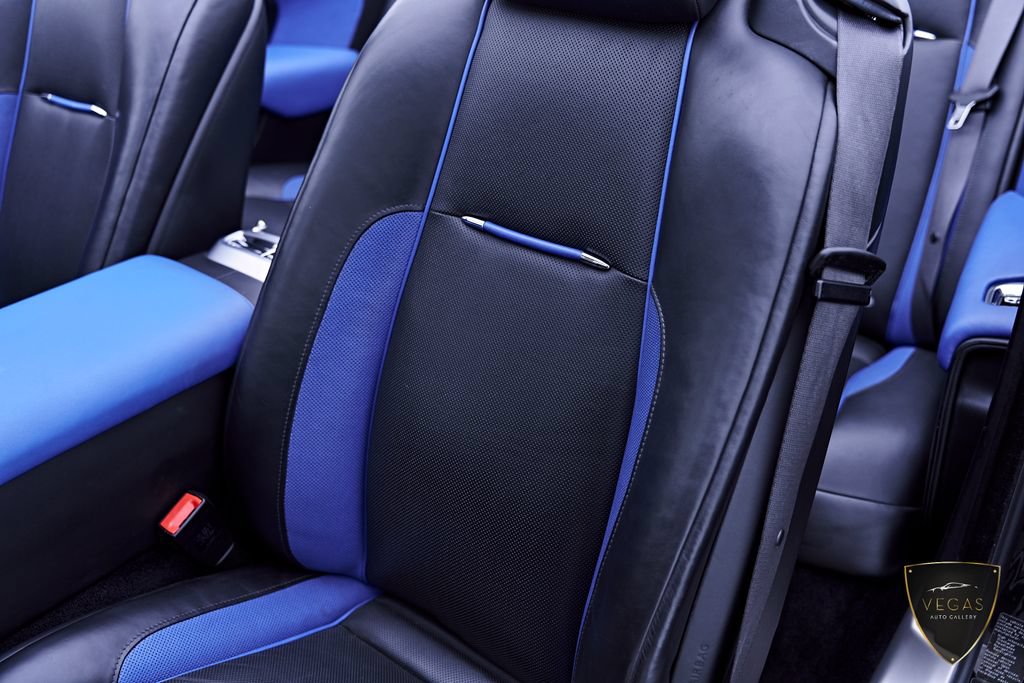 Used 2019 Rolls-Royce Dawn RWD image 59