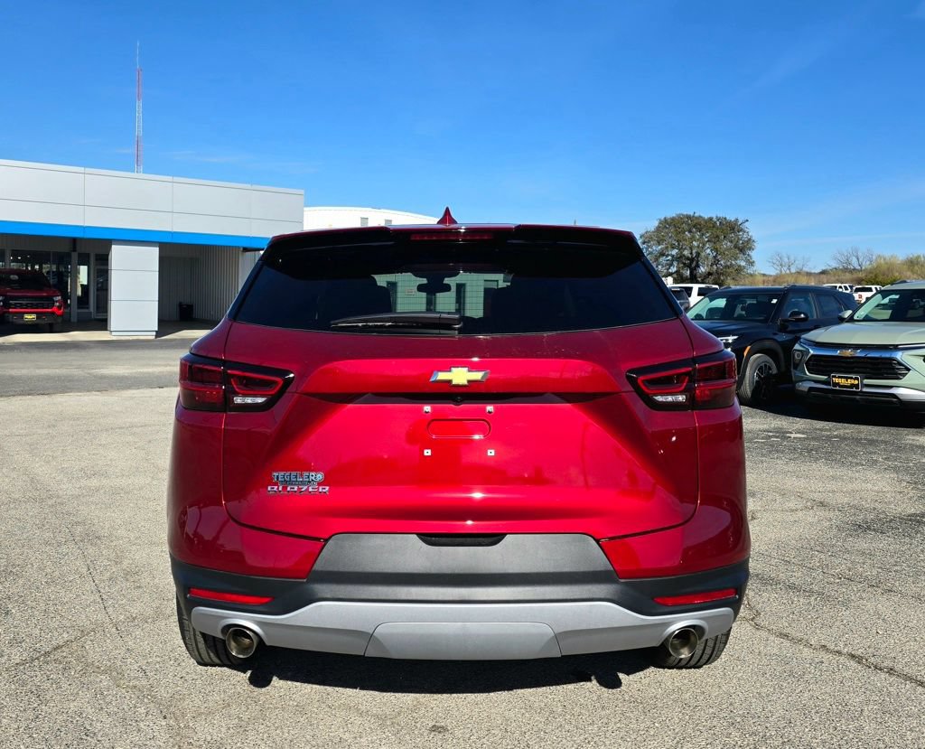 New 2025 Chevrolet Blazer LT FWD image 7