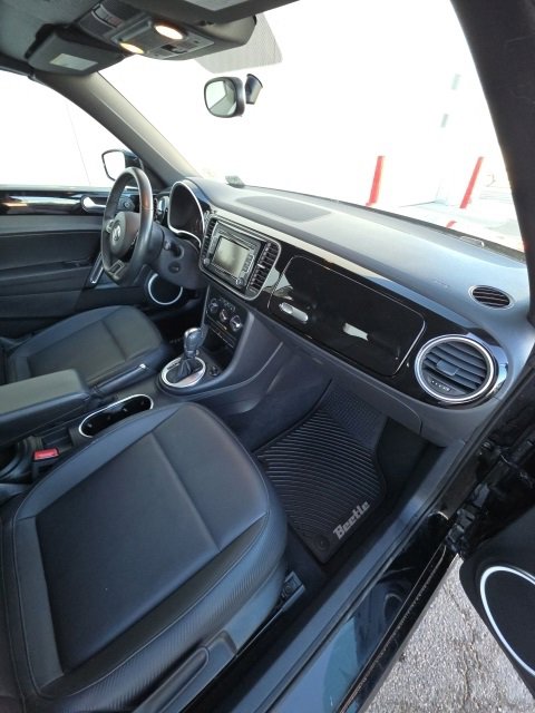 Used 2015 Volkswagen Beetle 1.8T image 14