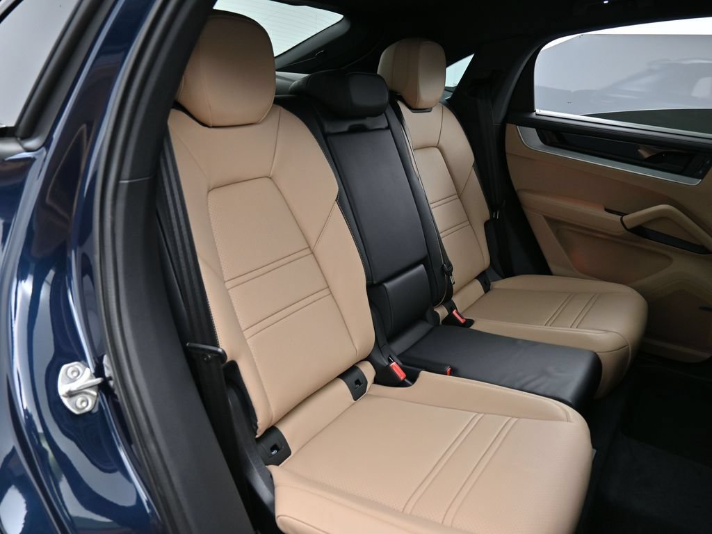 New 2026 Porsche Cayenne E-Hybrid Coupe AWD/4WD image 27