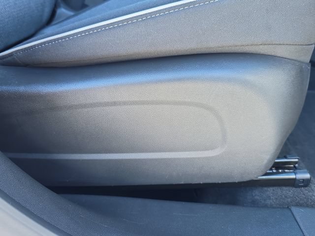 Used 2025 Chevrolet TrailBlazer LT AWD/4WD image 31