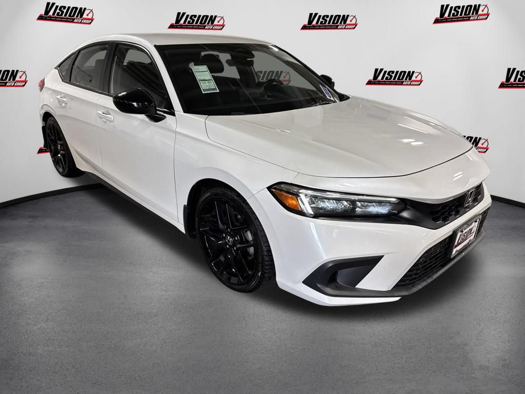 Used 2023 Honda Civic Sport image 3