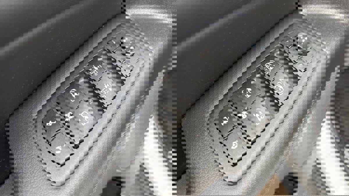 Used 2022 Jeep Grand Cherokee Limited image 19