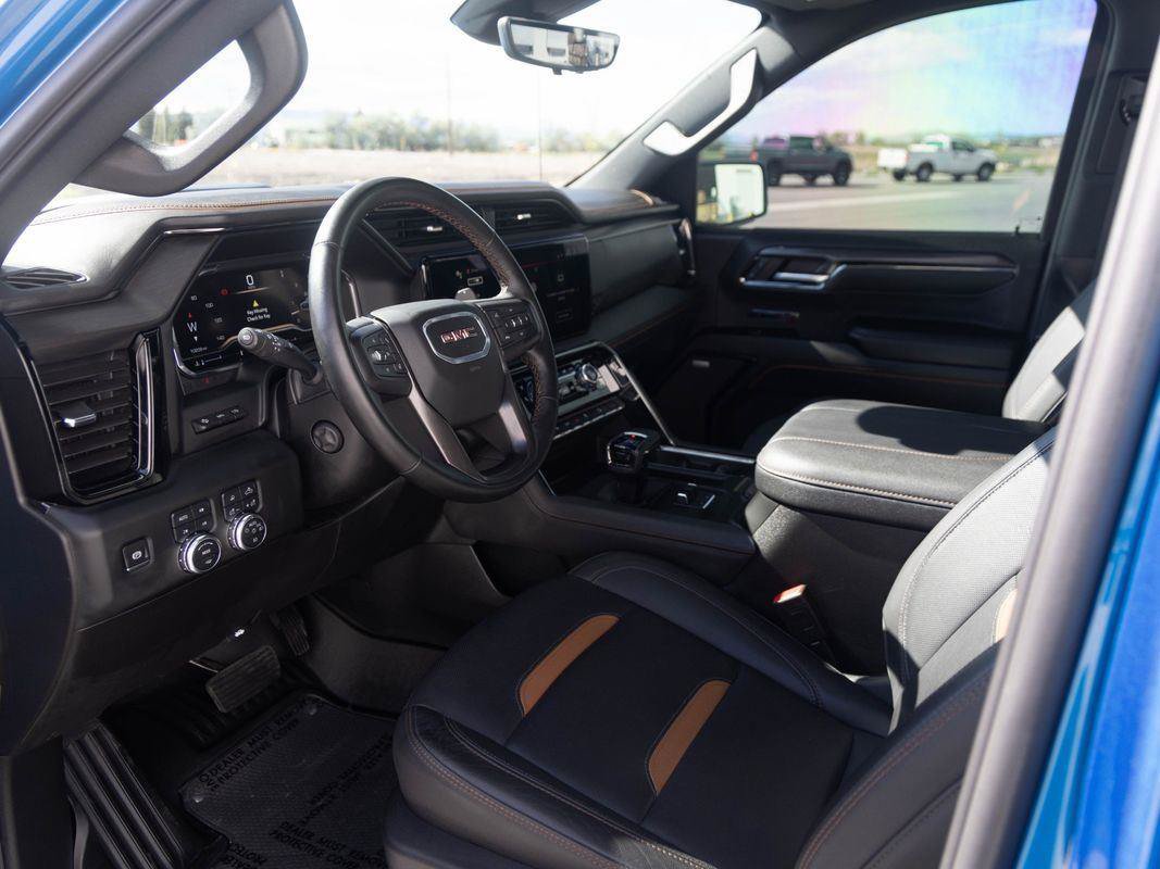 Used 2024 GMC Sierra 1500 AT4 w/ Technology Package AWD/4WD image 19