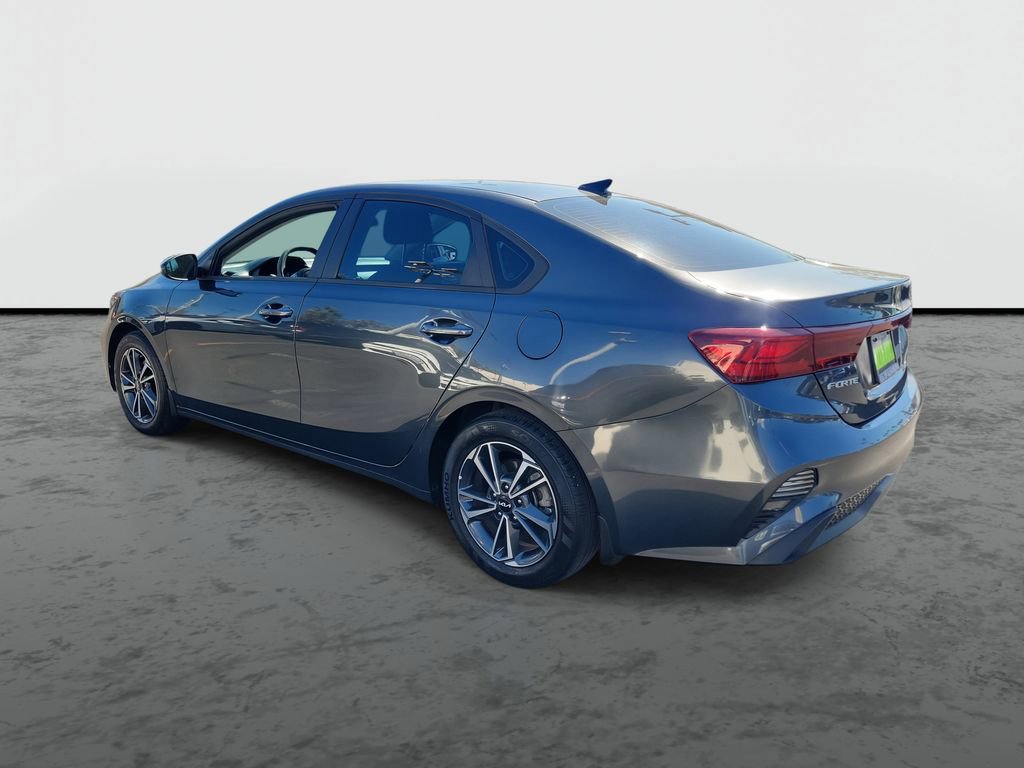 Used 2023 Kia Forte LXS w/ LXS Technology Package image 3