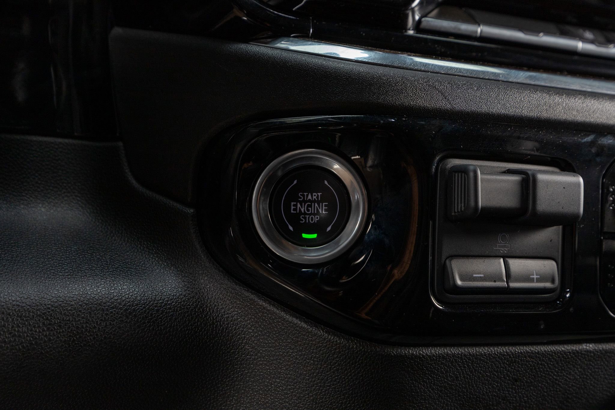 Used 2024 GMC Sierra 3500 SLE w/ SLE Value Package image 22