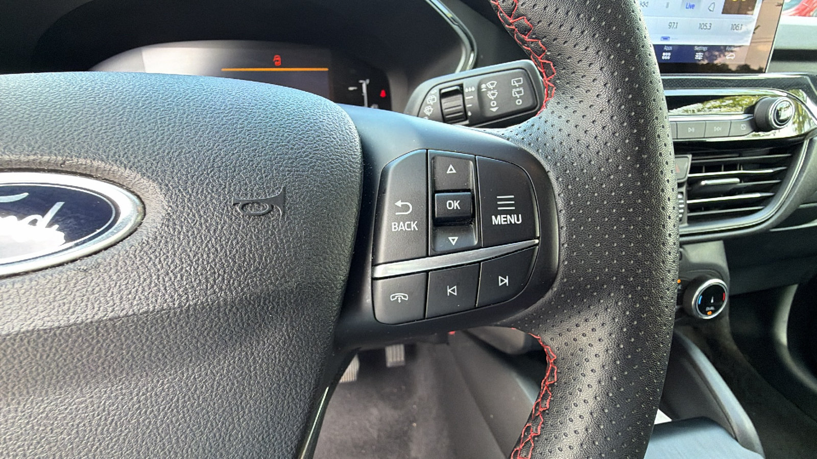 Used 2025 Ford Escape ST-Line FWD image 27