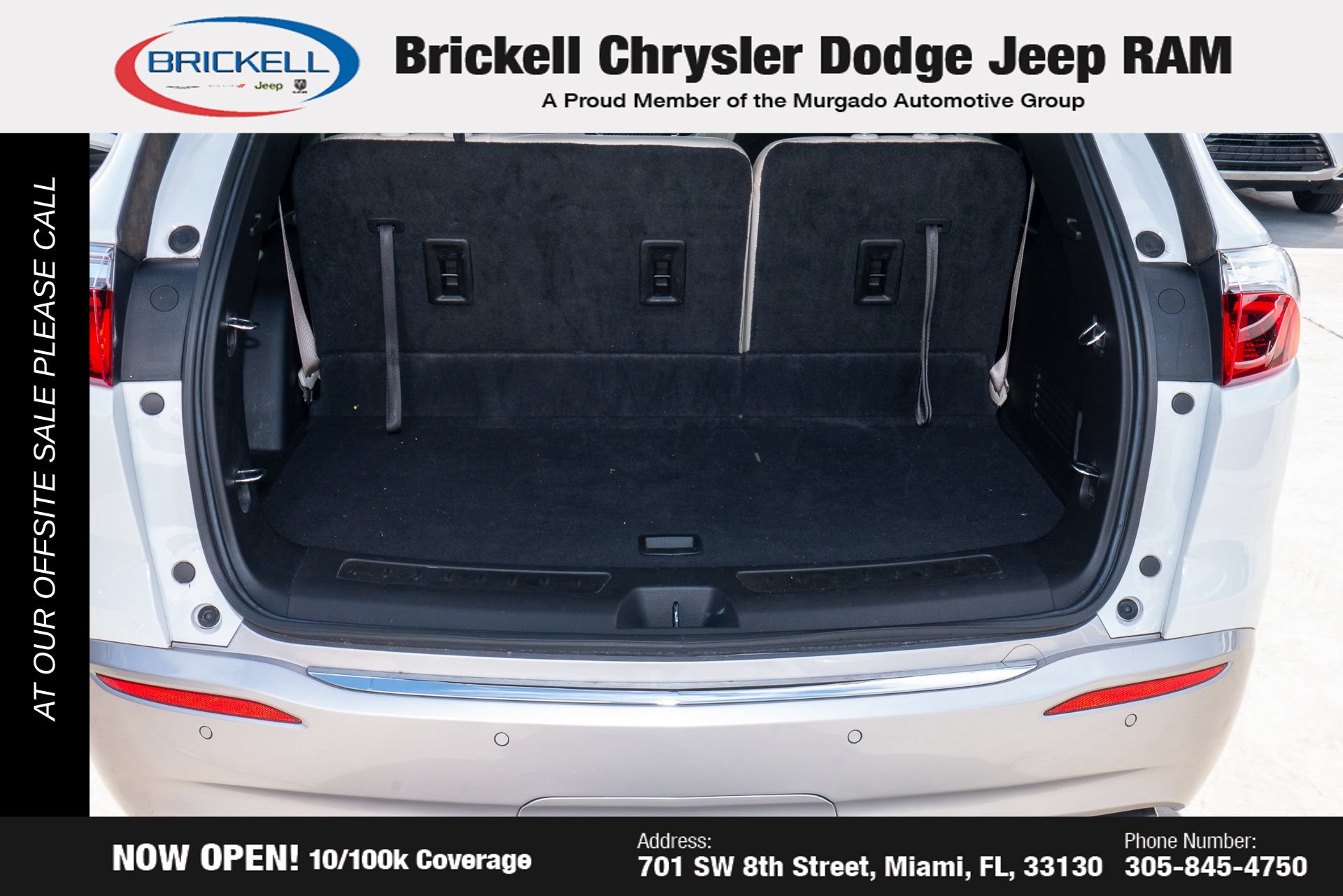 Used 2023 Buick Enclave Essence w/ Experience Buick Package FWD image 9